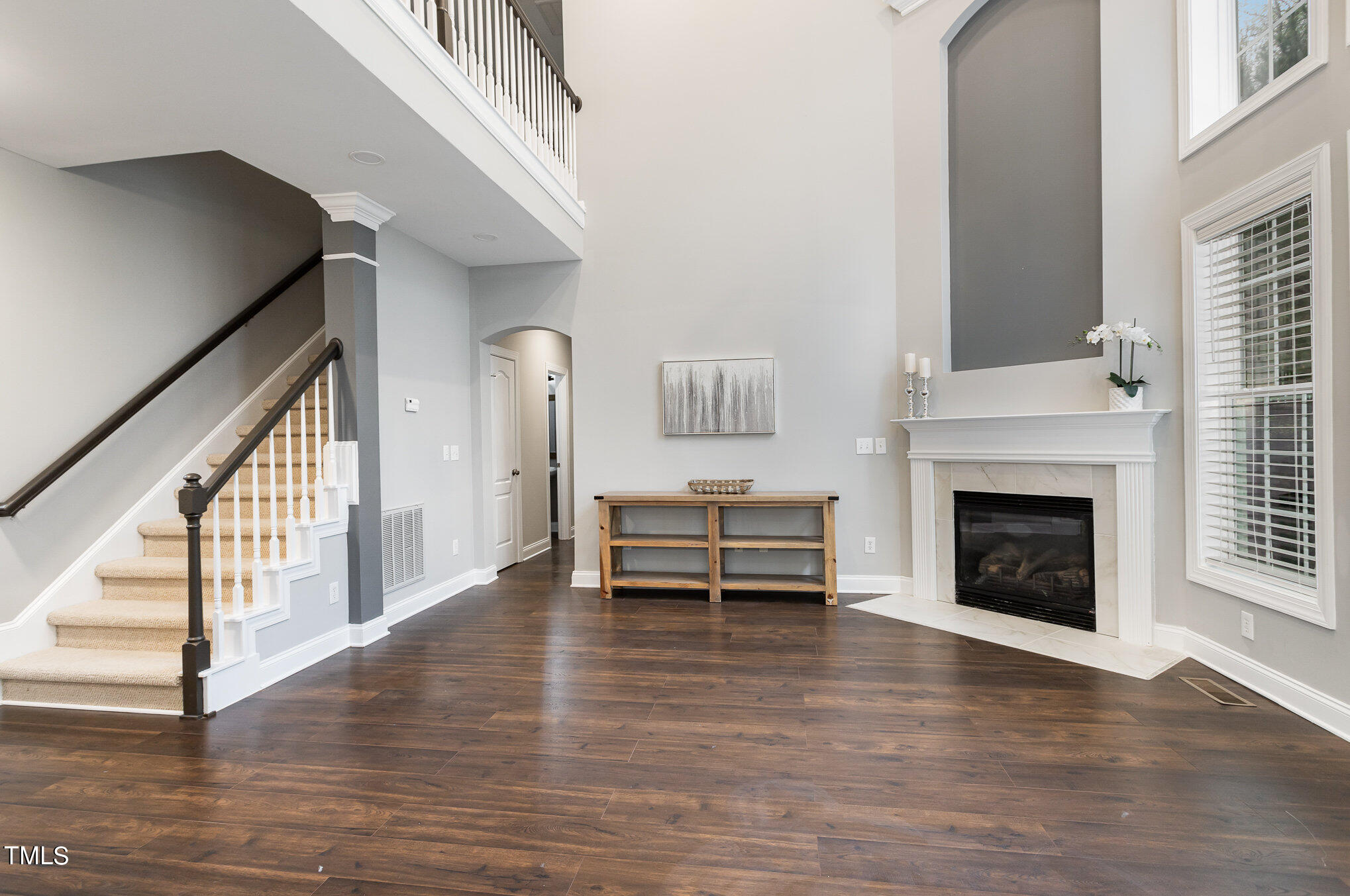 10201 Darling Street