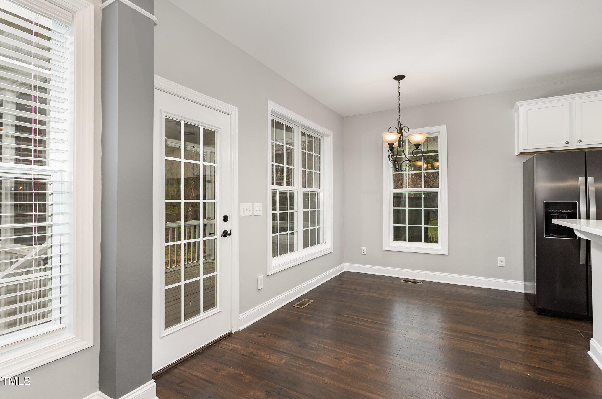 10201 Darling Street