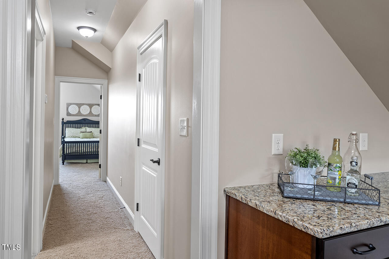 4912 Adler Pass