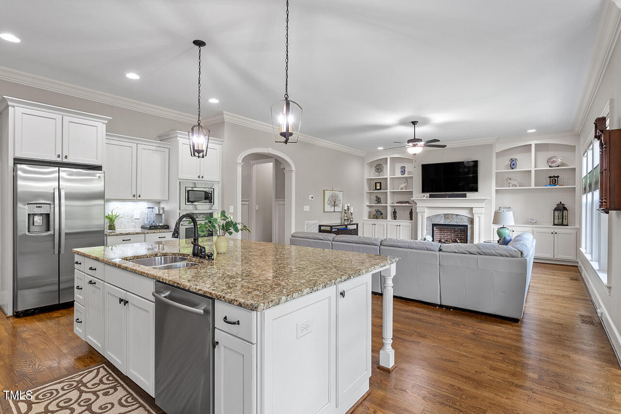 4912 Adler Pass