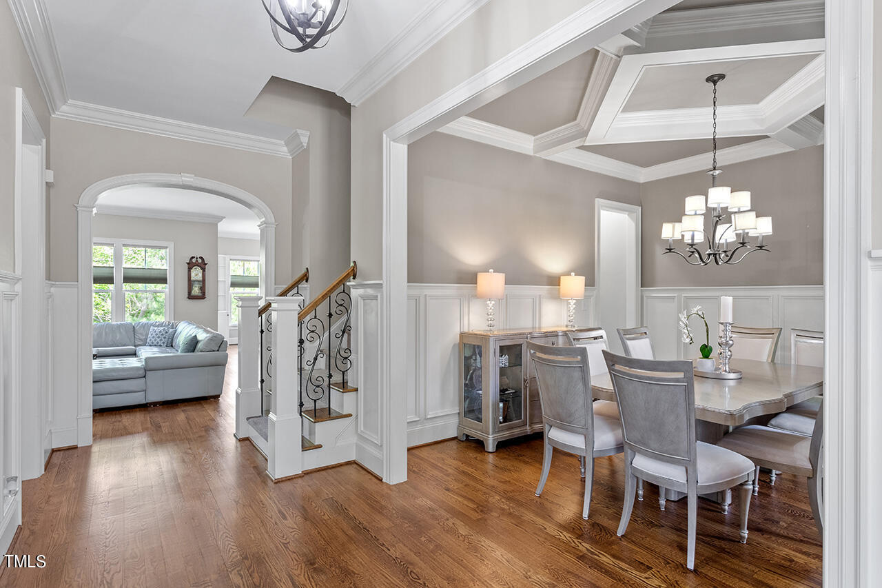 4912 Adler Pass