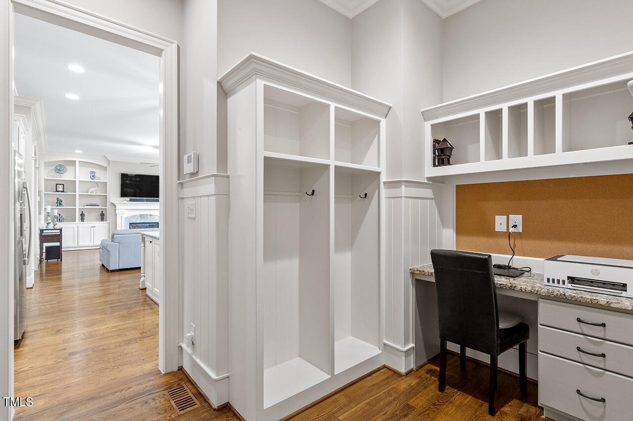 4912 Adler Pass