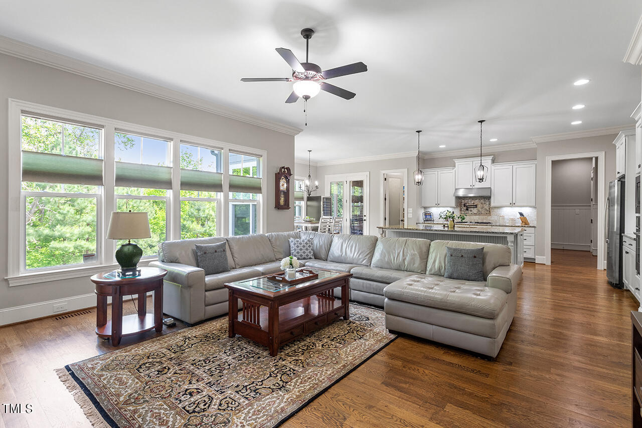 4912 Adler Pass