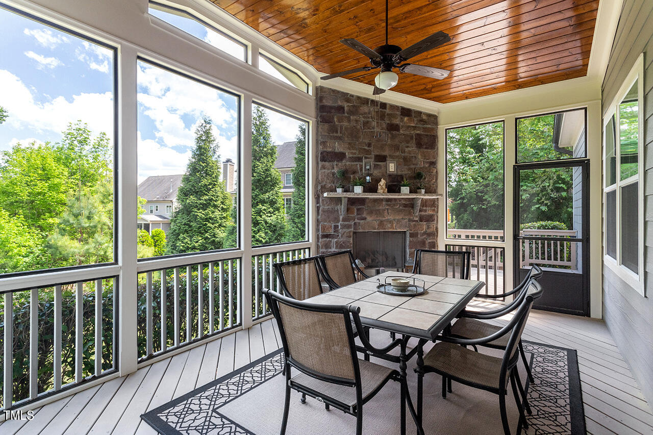 4912 Adler Pass