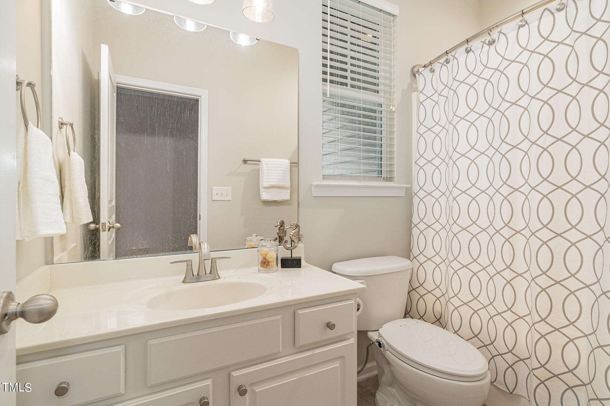 5704 Cameo Glass Way