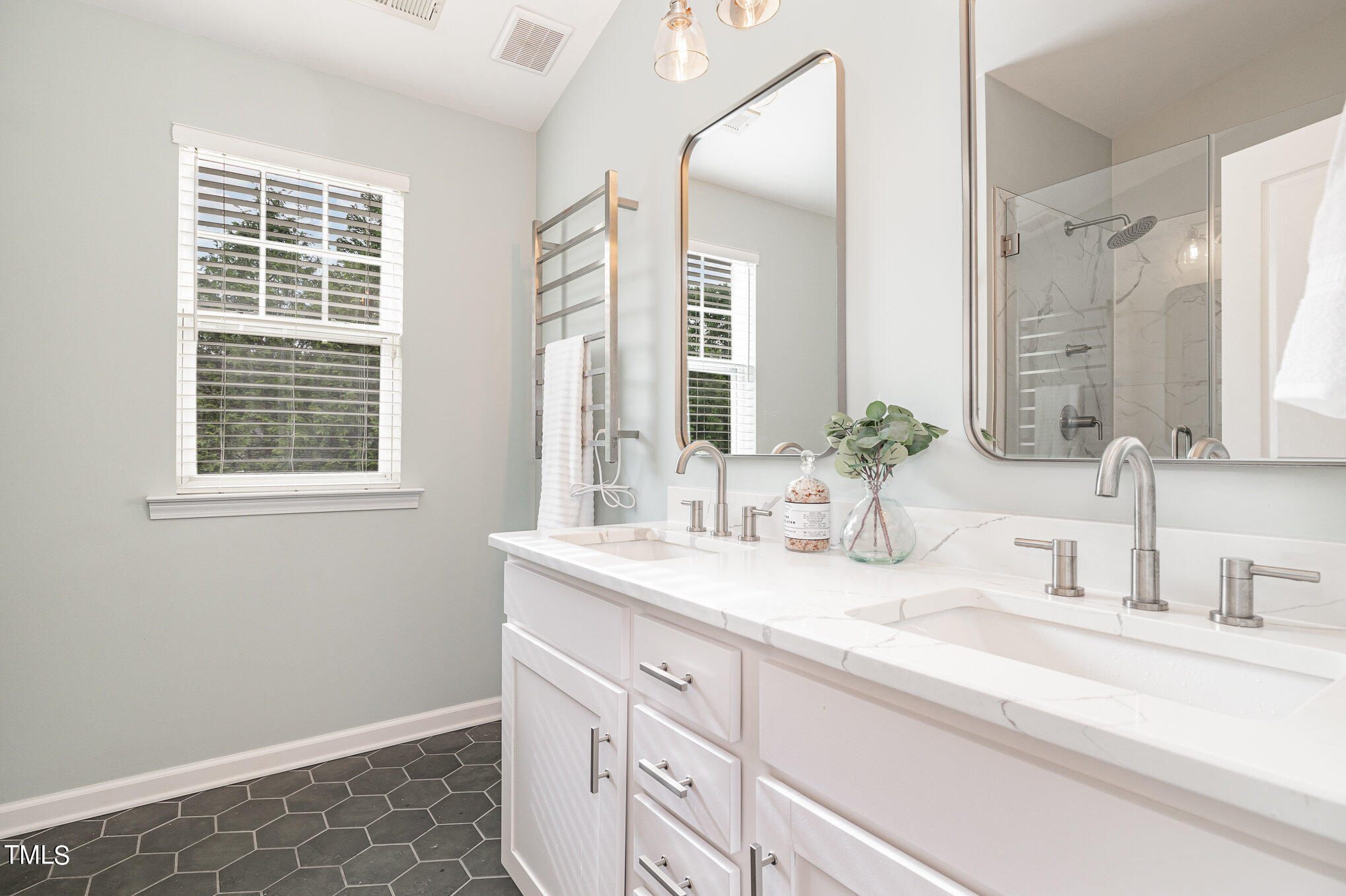 5704 Cameo Glass Way