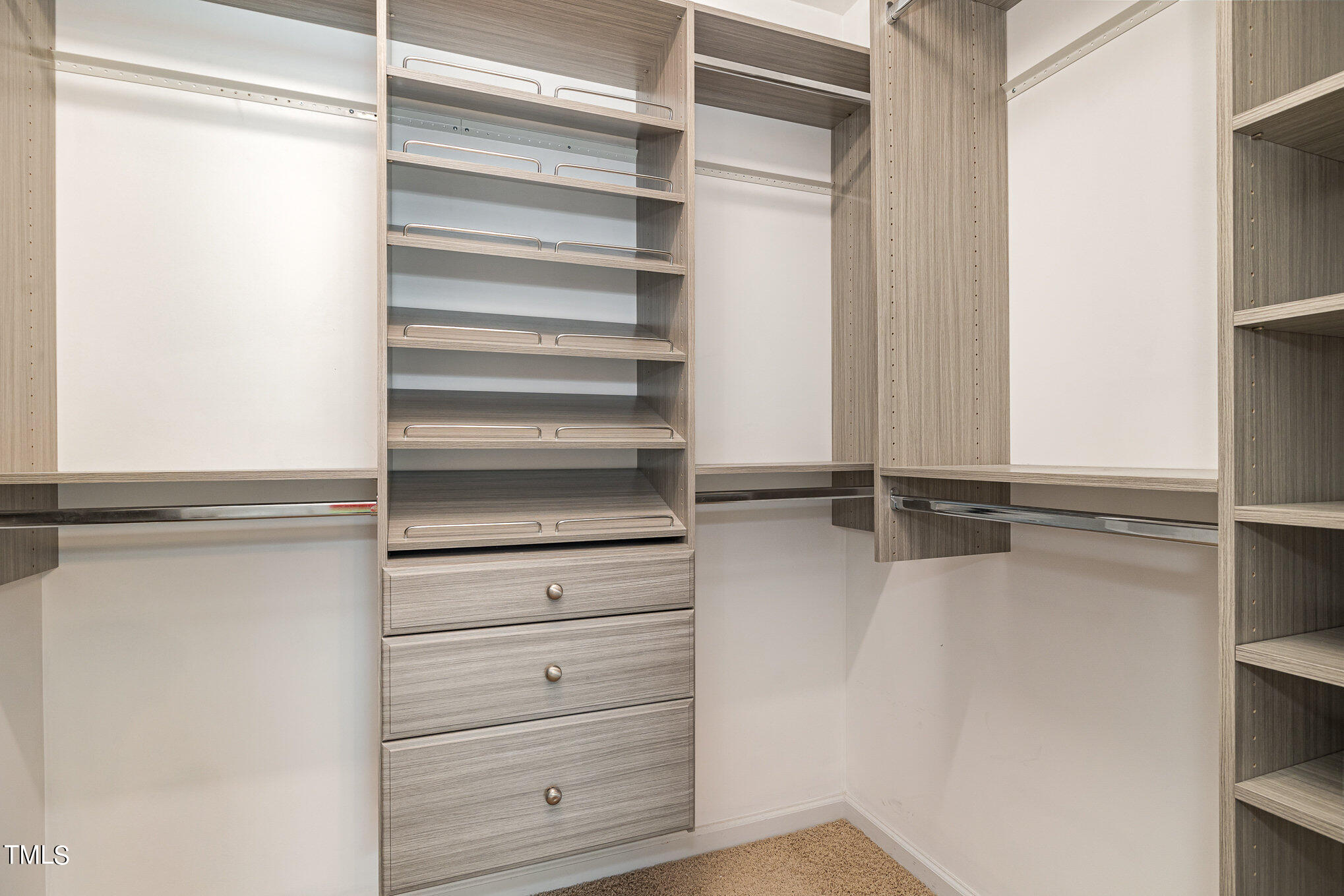 5704 Cameo Glass Way