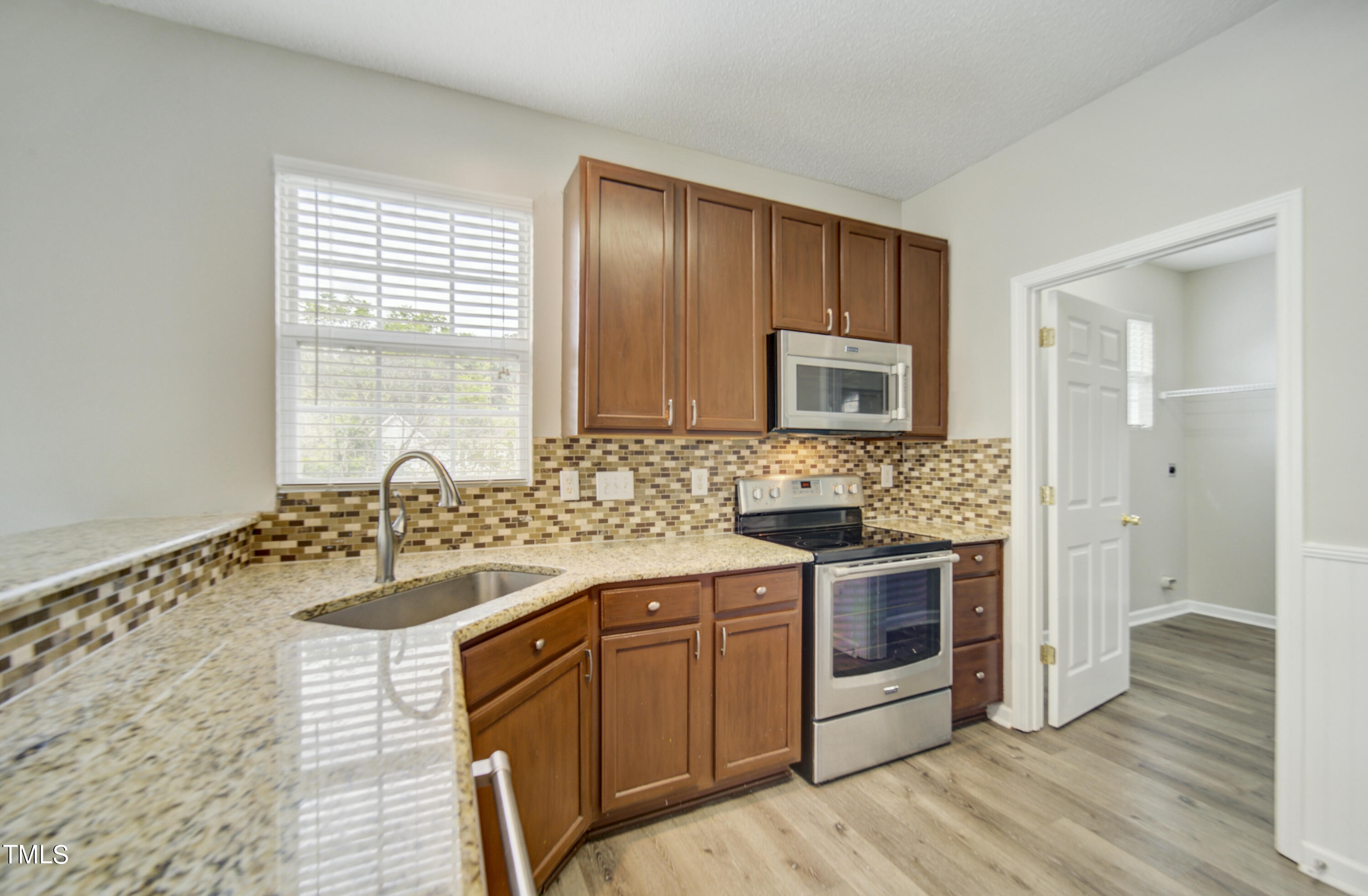 100 Plumbago Place