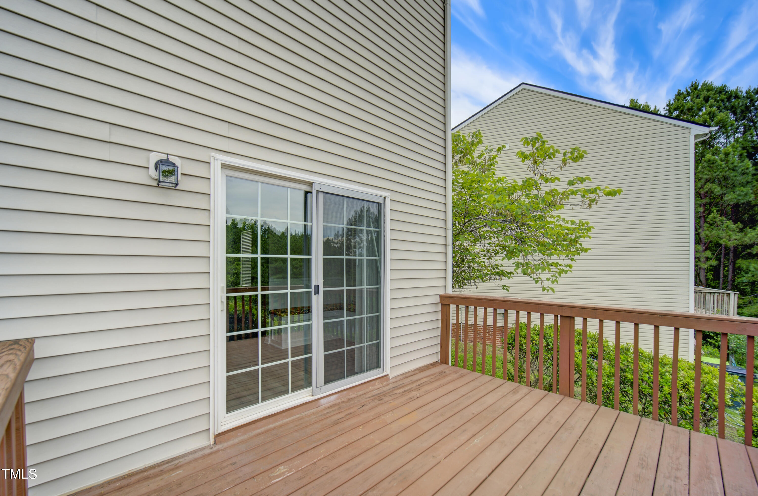 100 Plumbago Place