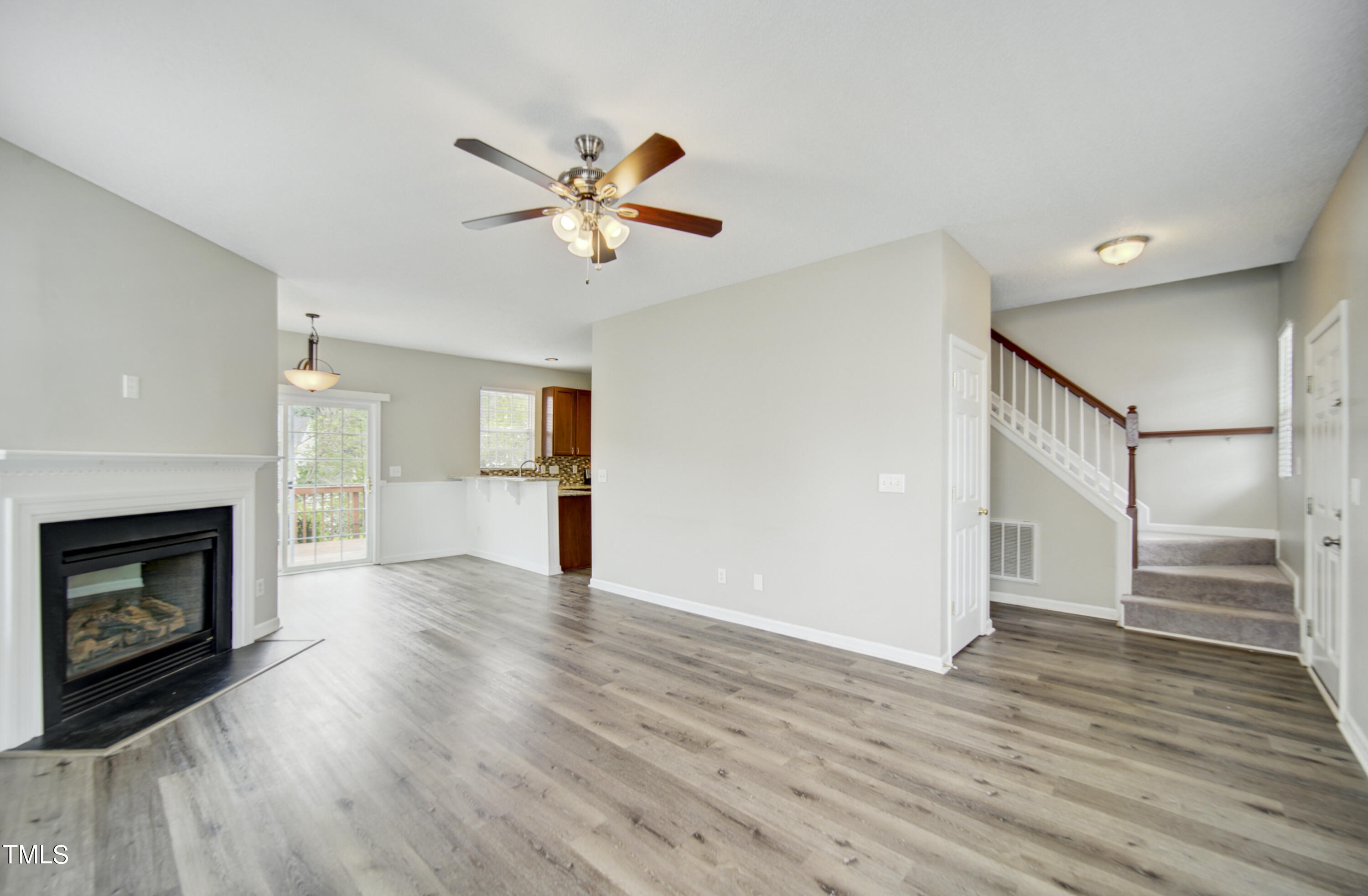 100 Plumbago Place