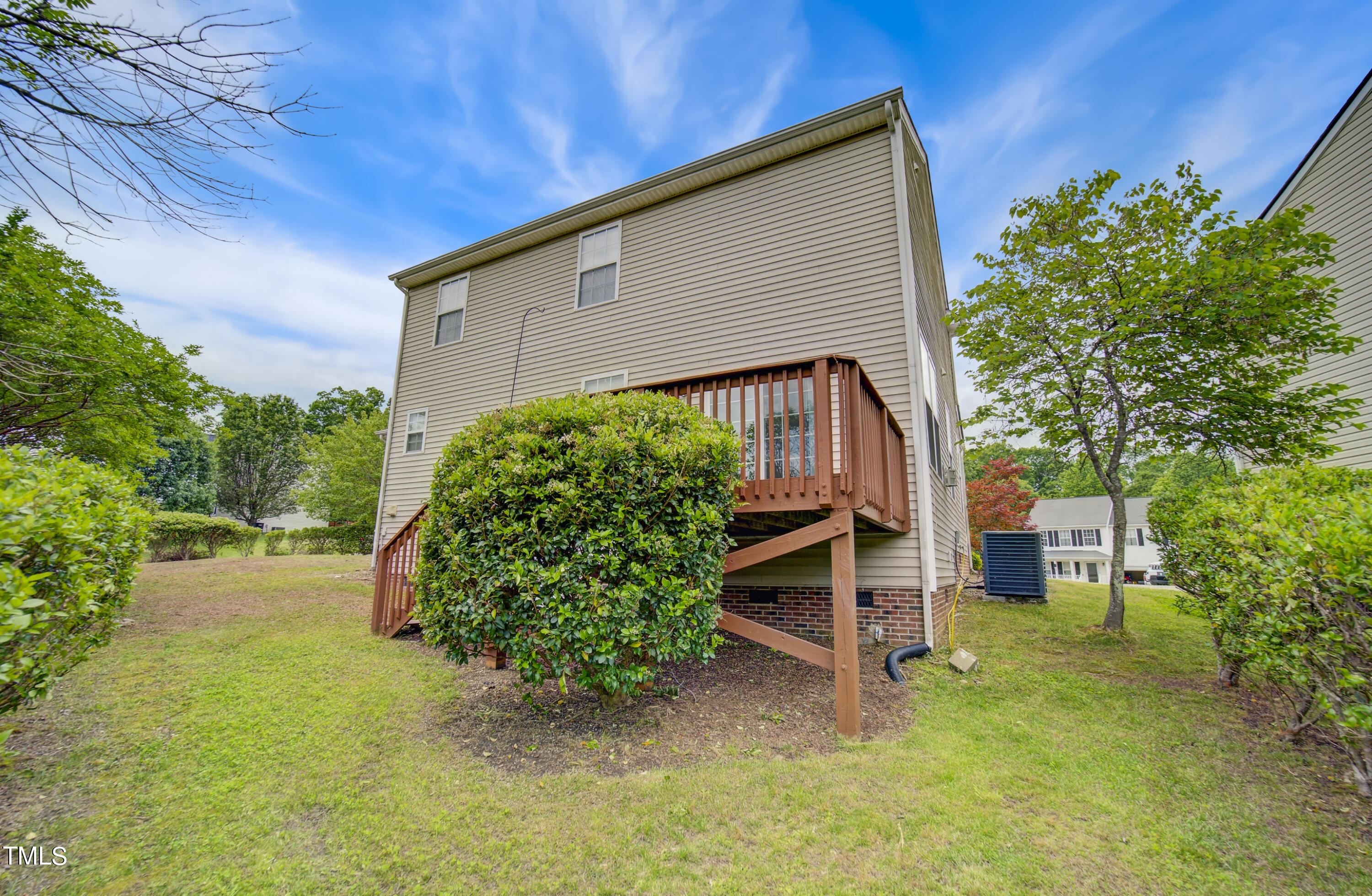 100 Plumbago Place