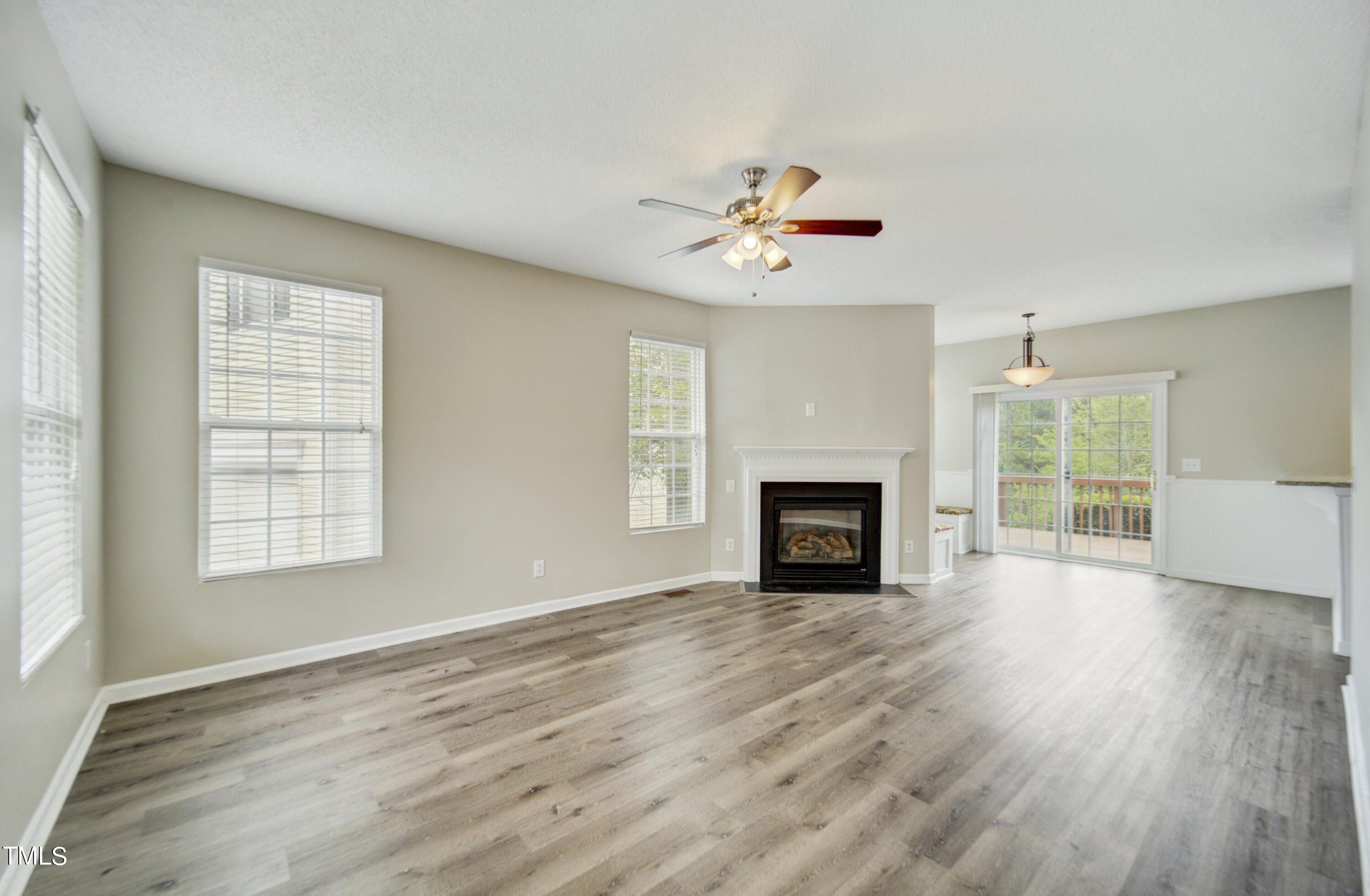 100 Plumbago Place