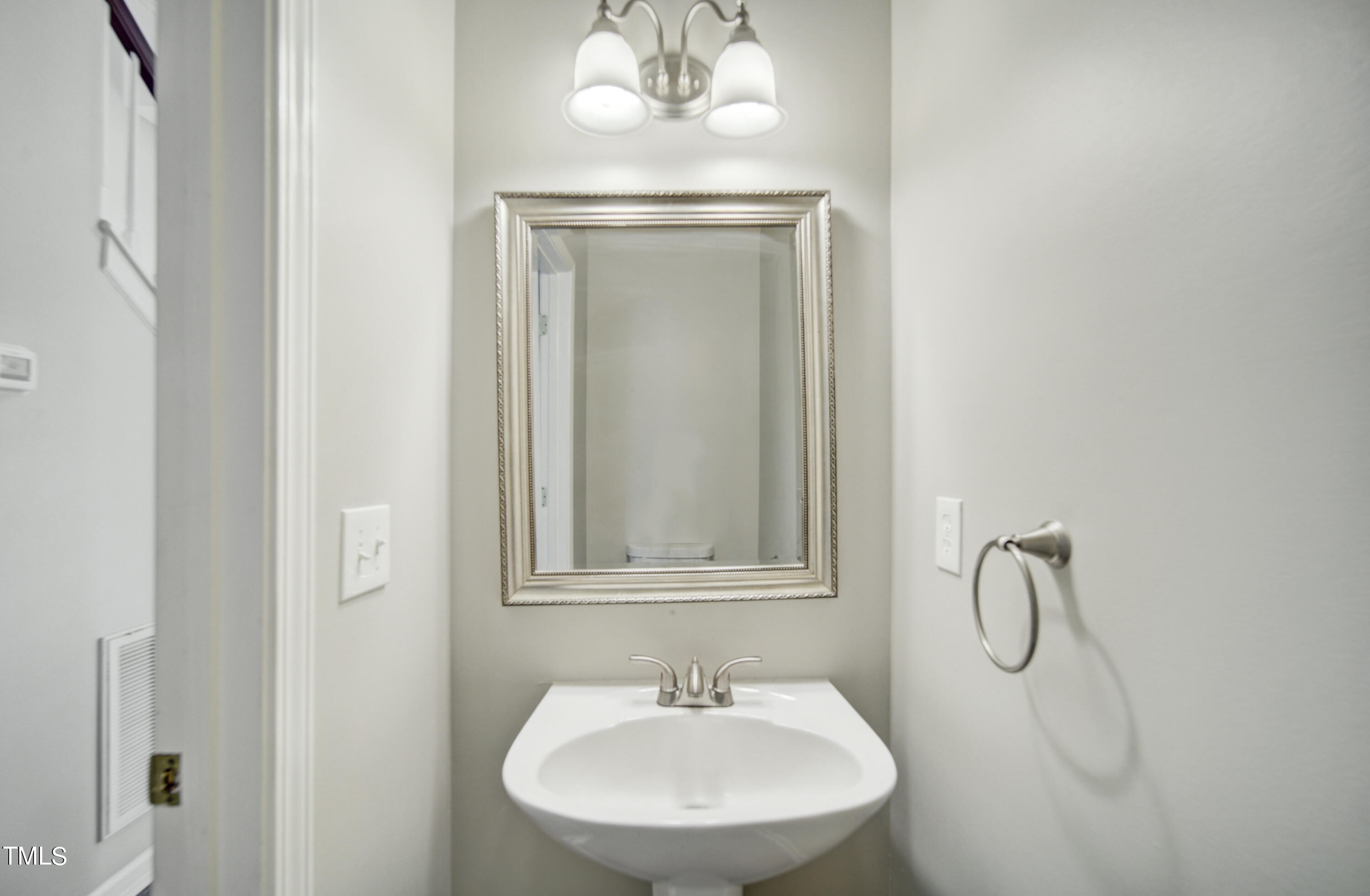 100 Plumbago Place
