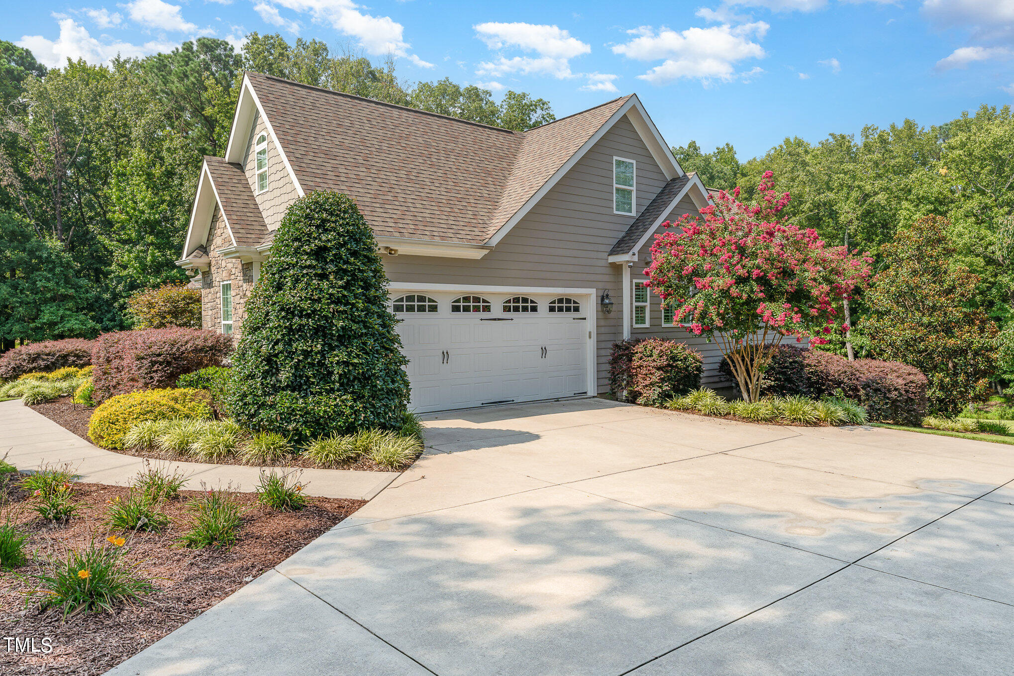 229 Robbins Road