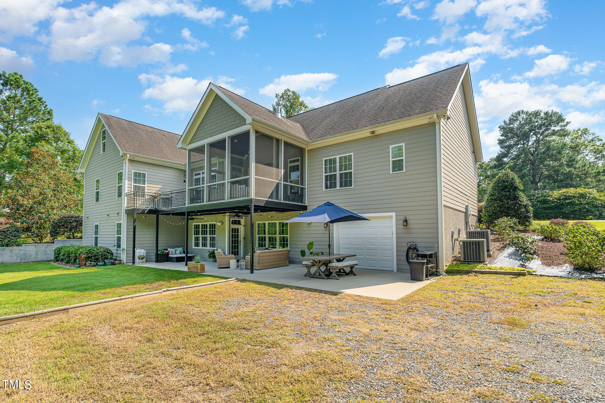 229 Robbins Road