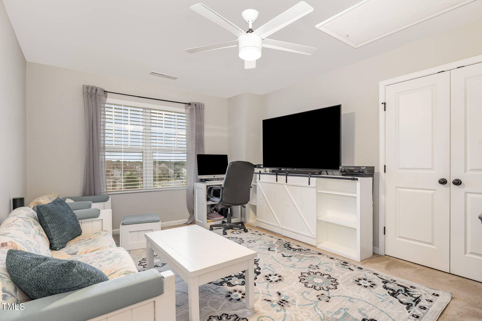 83 E Copenhaver Drive