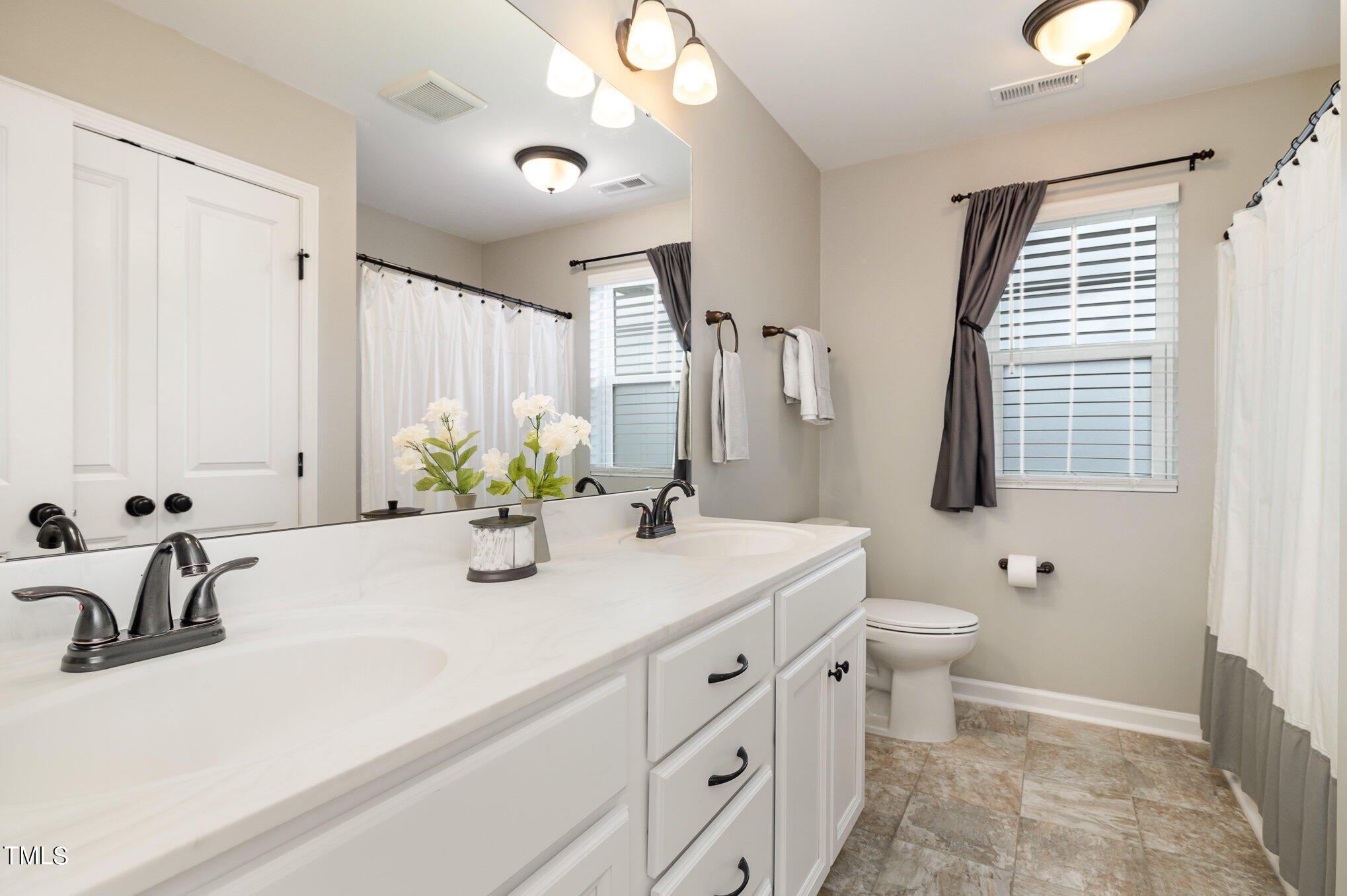 83 E Copenhaver Drive