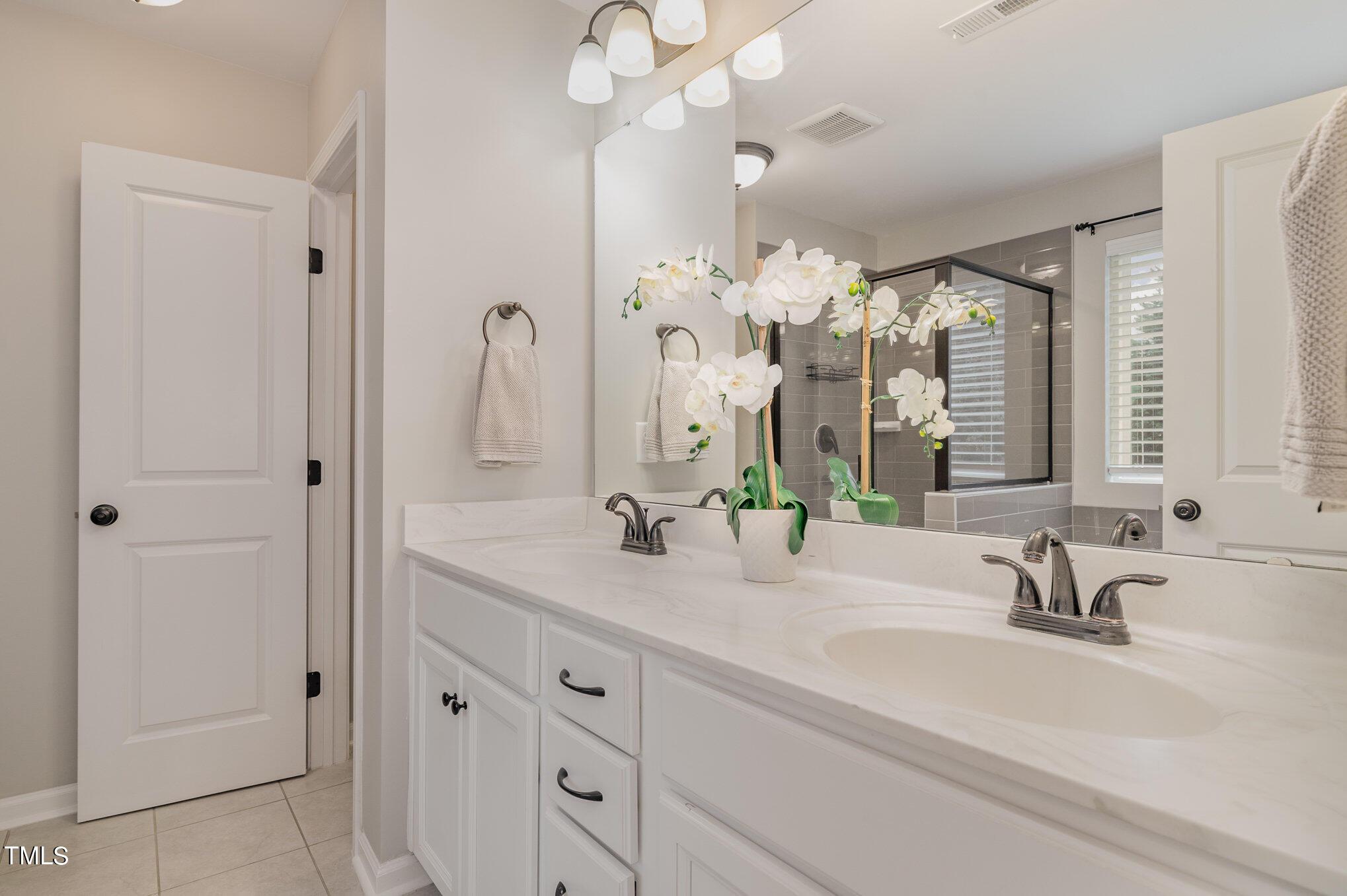 83 E Copenhaver Drive