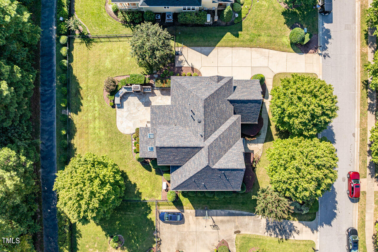 305 Felspar Way