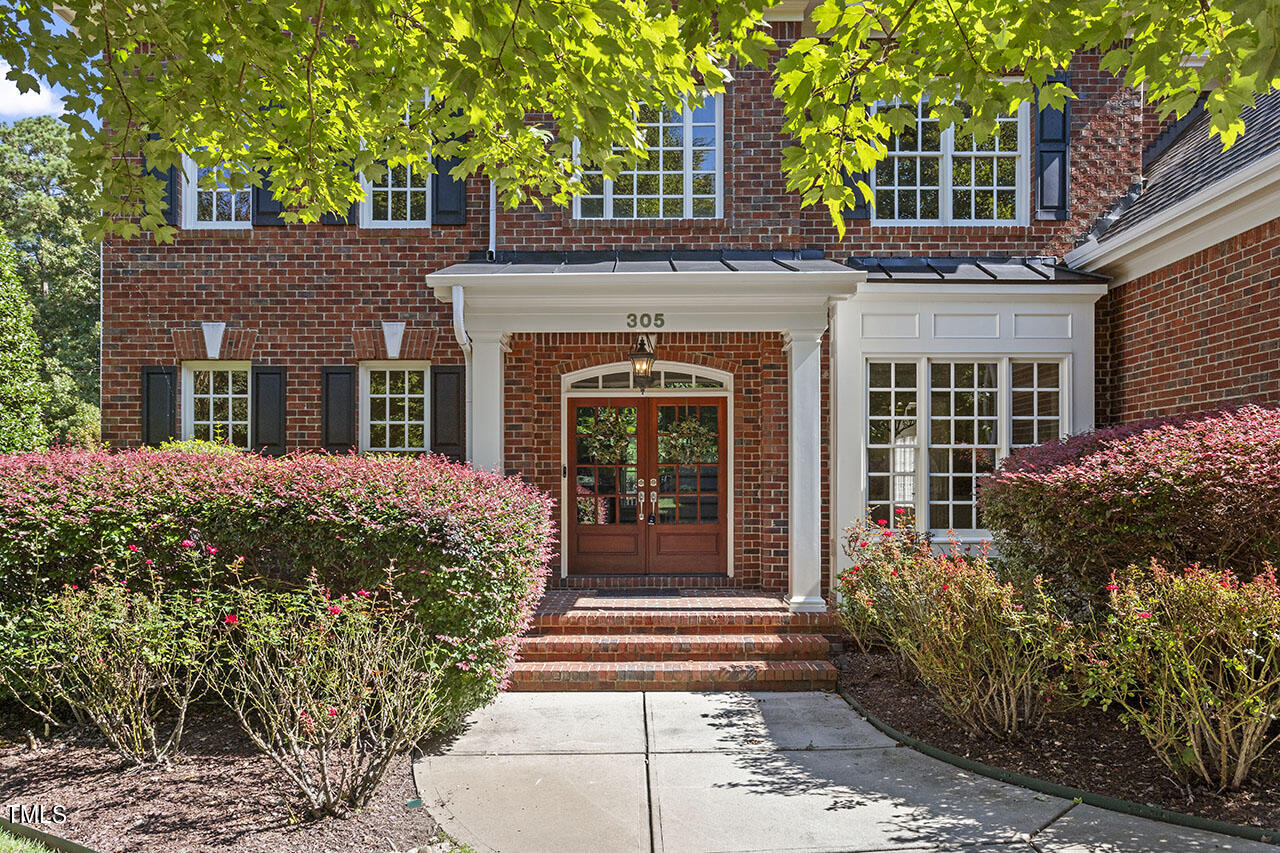 305 Felspar Way