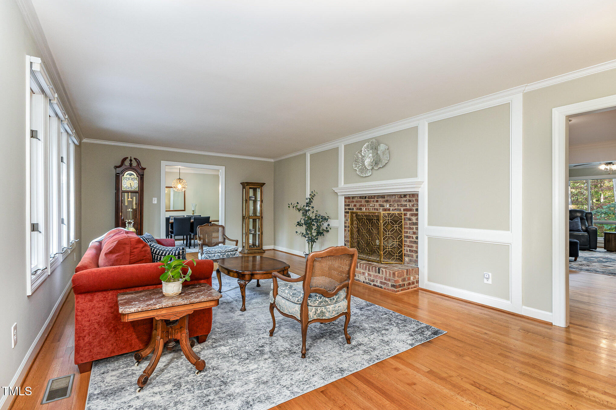 816 Thatcher Way