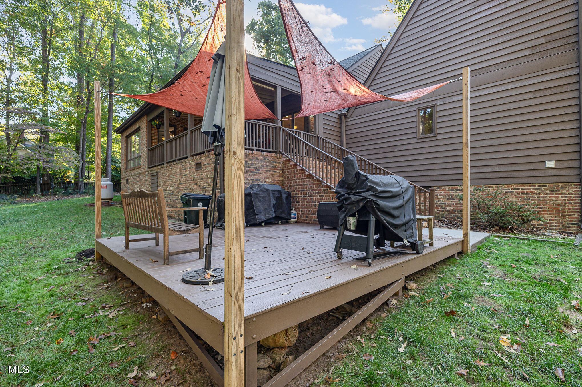 816 Thatcher Way
