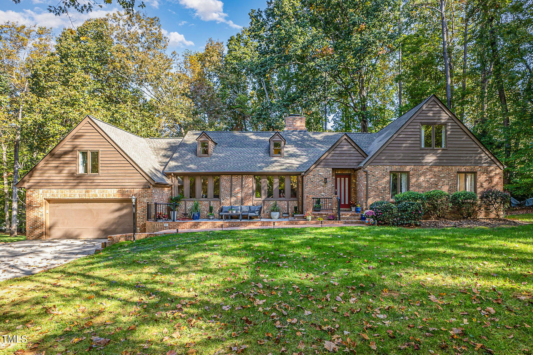 816 Thatcher Way