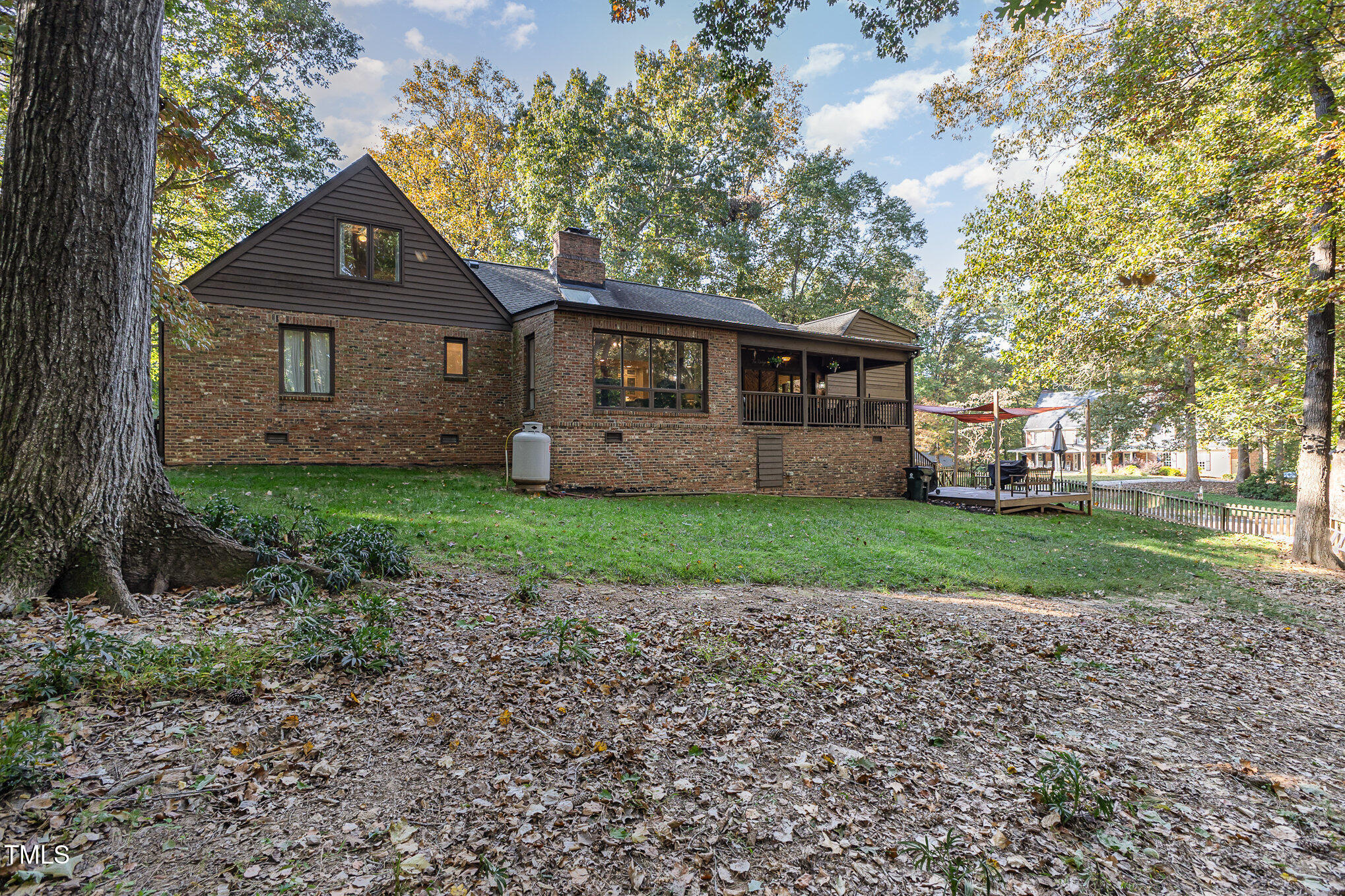 816 Thatcher Way