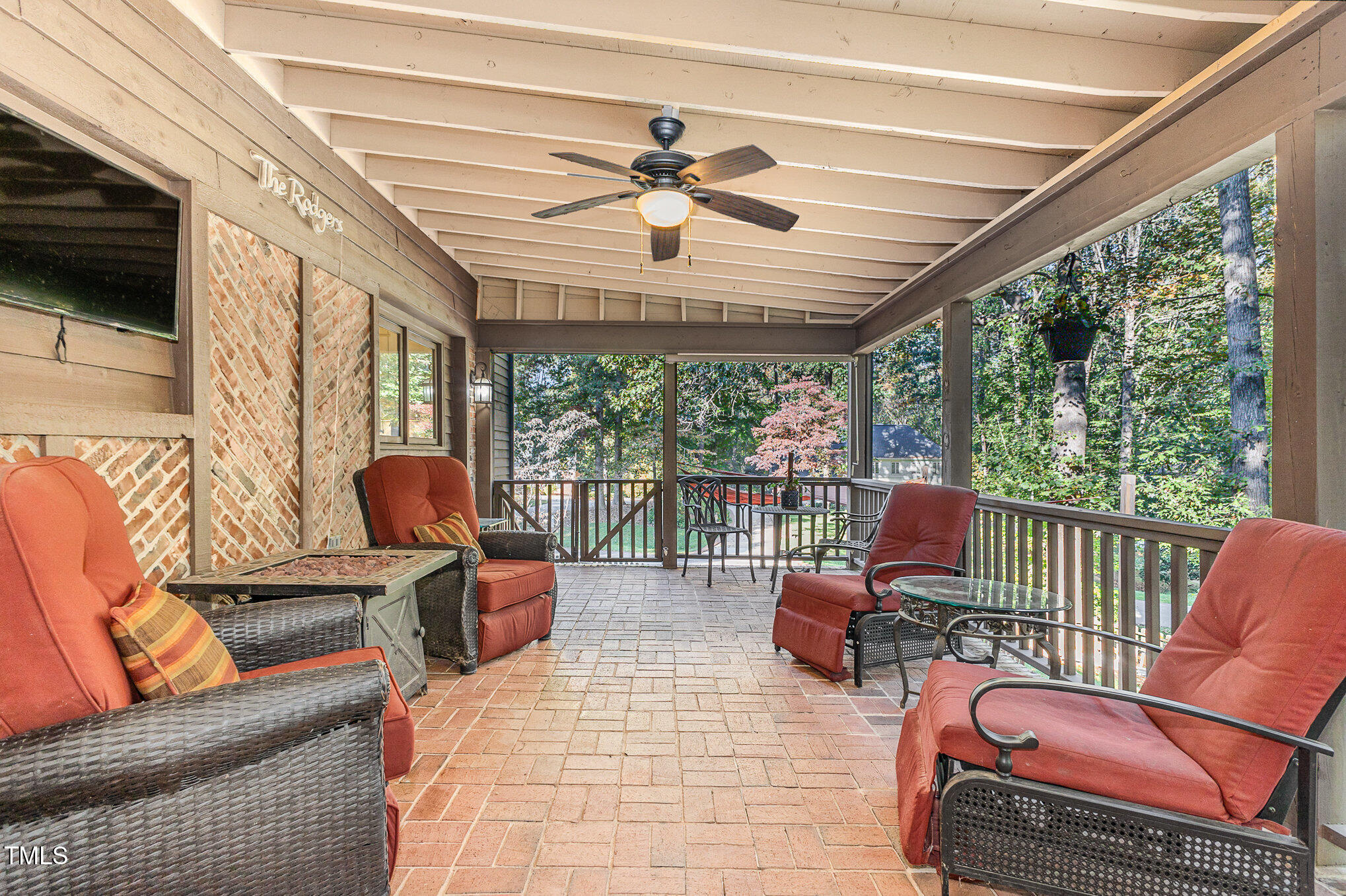 816 Thatcher Way
