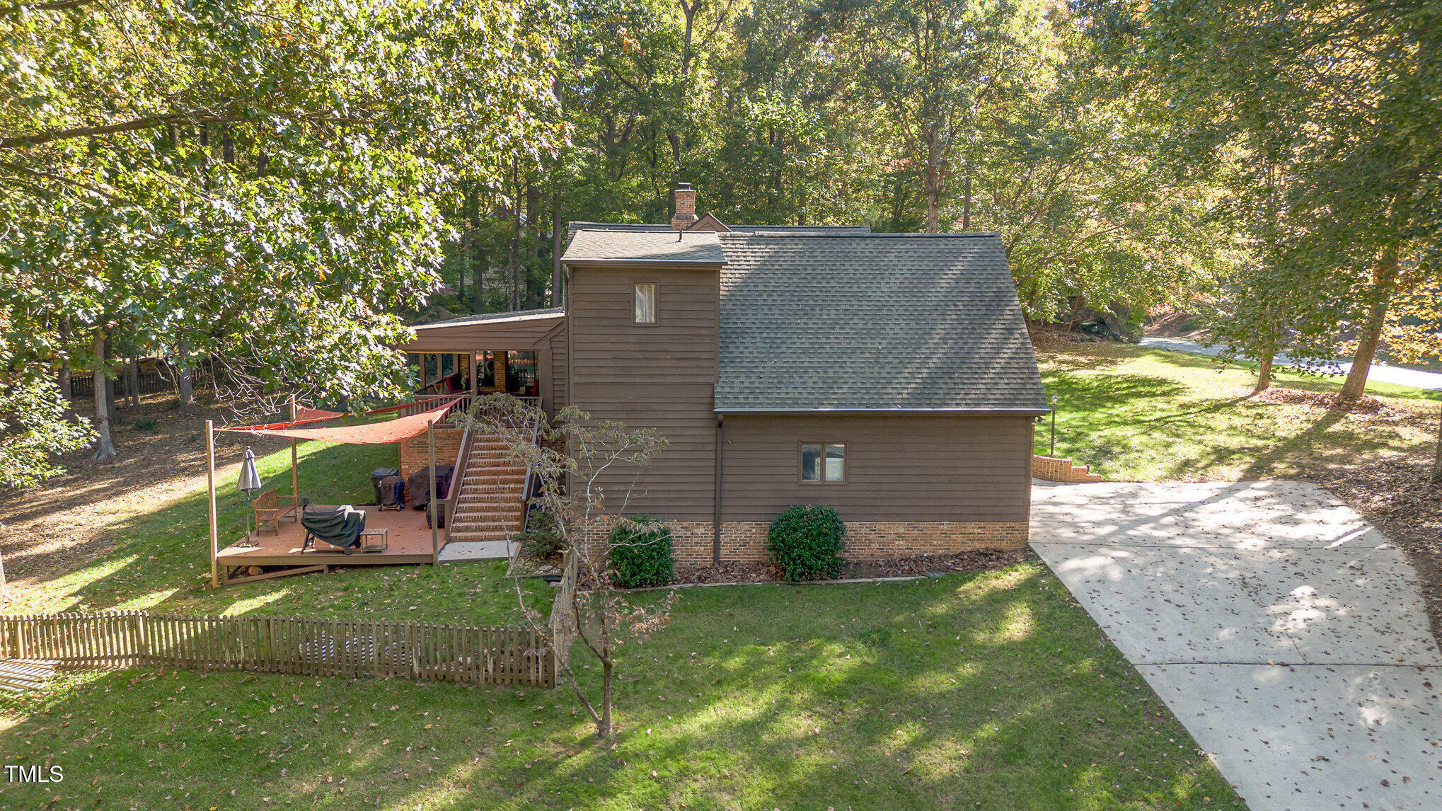 816 Thatcher Way