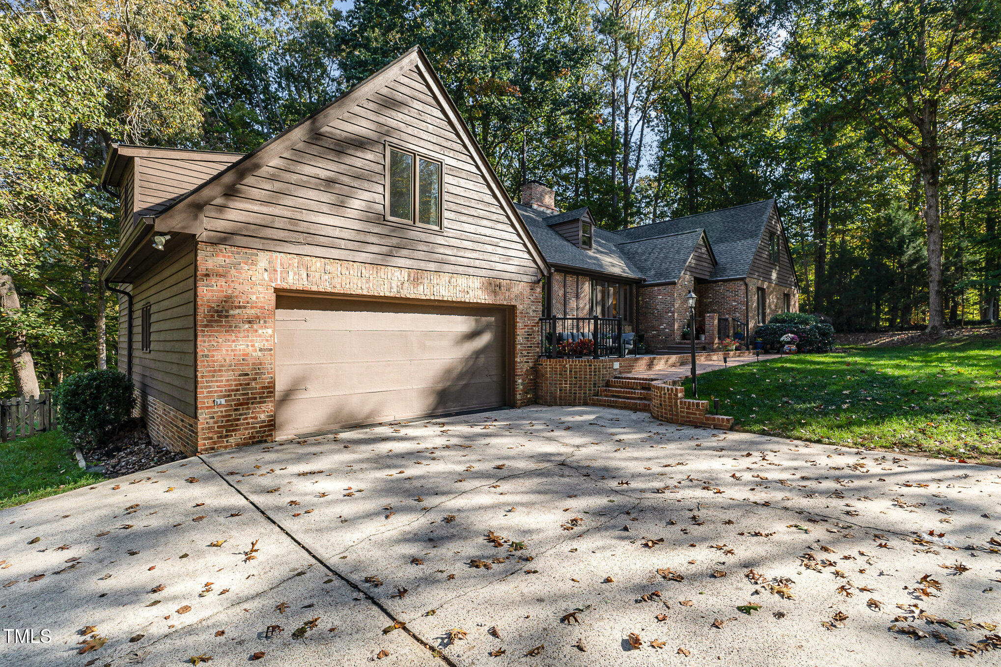 816 Thatcher Way