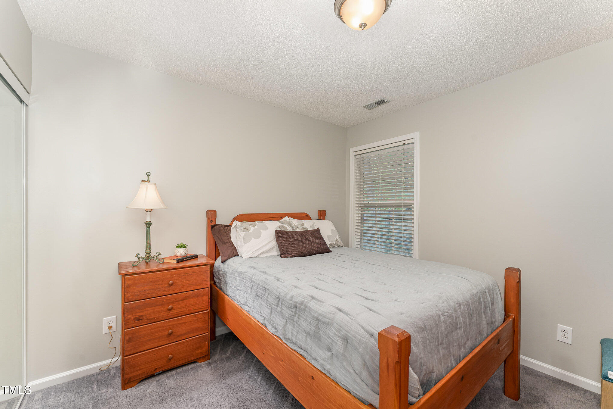 5521 Golden Moss Trail