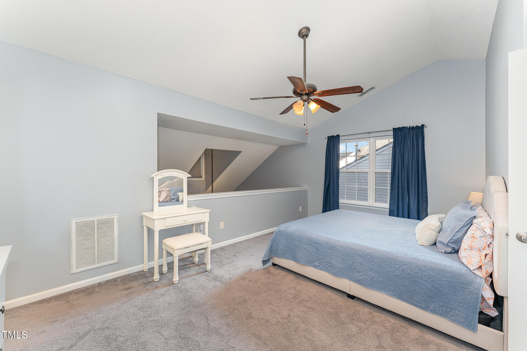 5521 Golden Moss Trail