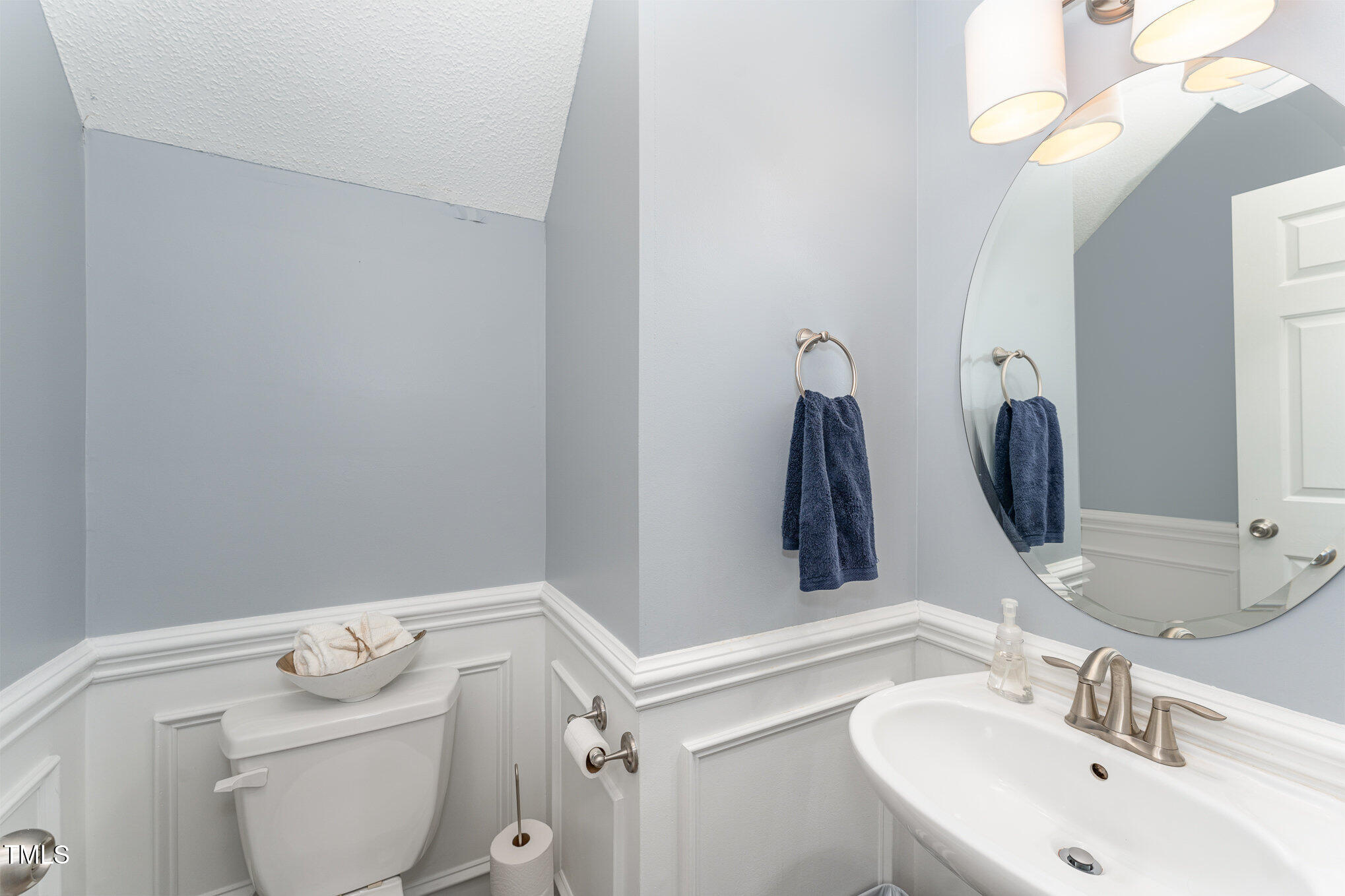 5521 Golden Moss Trail