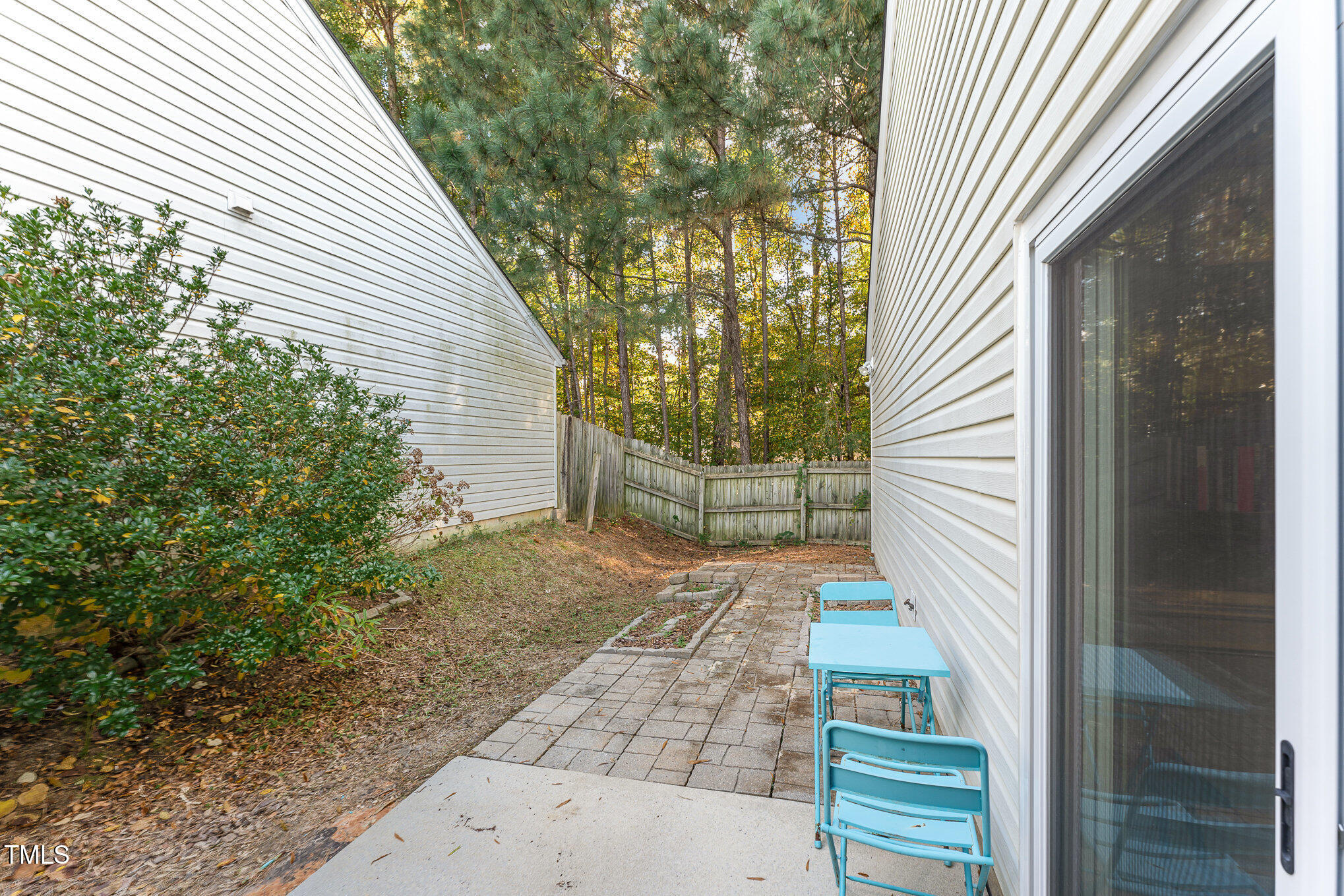 5521 Golden Moss Trail