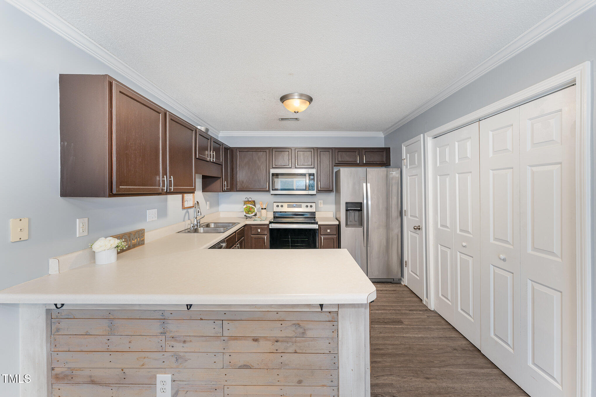 5521 Golden Moss Trail
