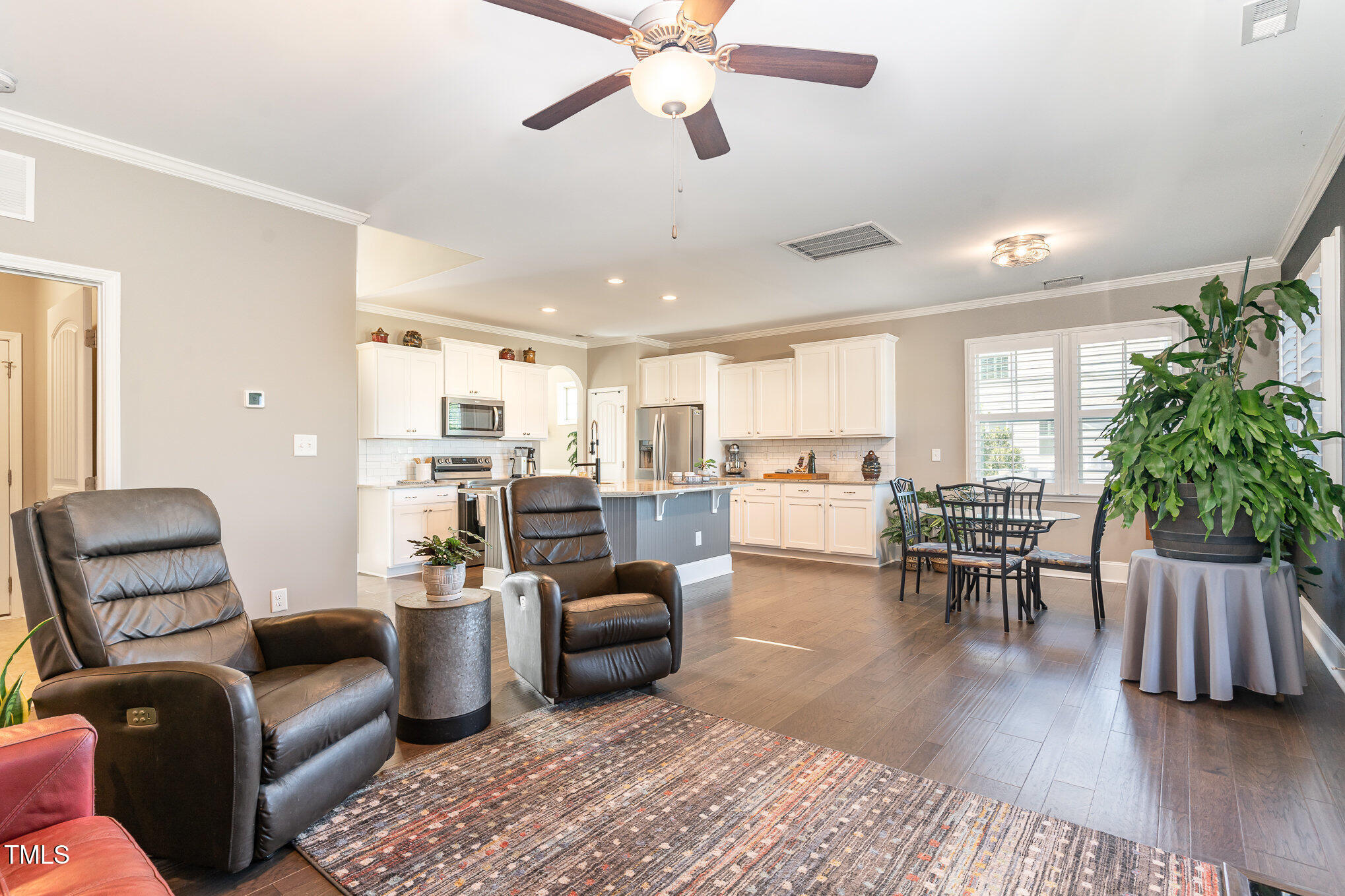 5504 Red Line Court