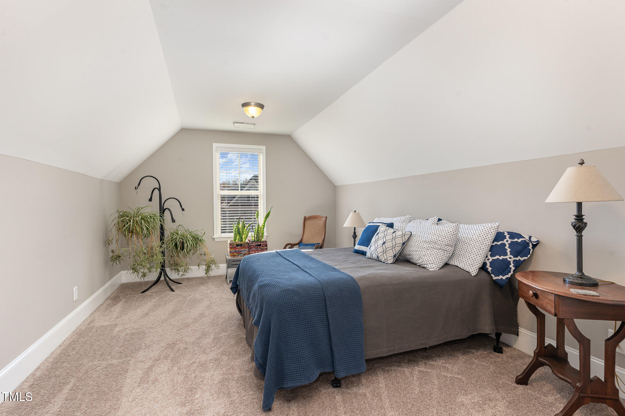 5504 Red Line Court