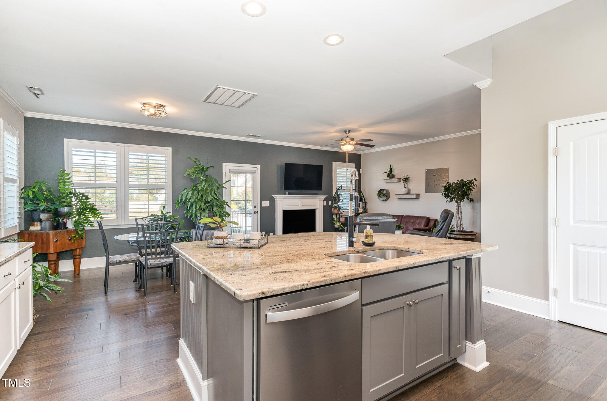 5504 Red Line Court