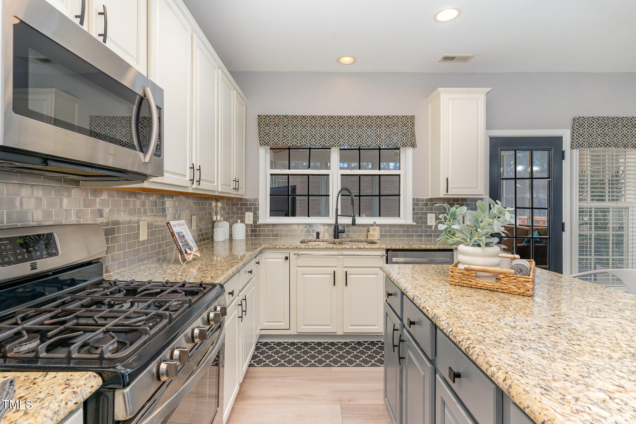7572 Silver View Lane
