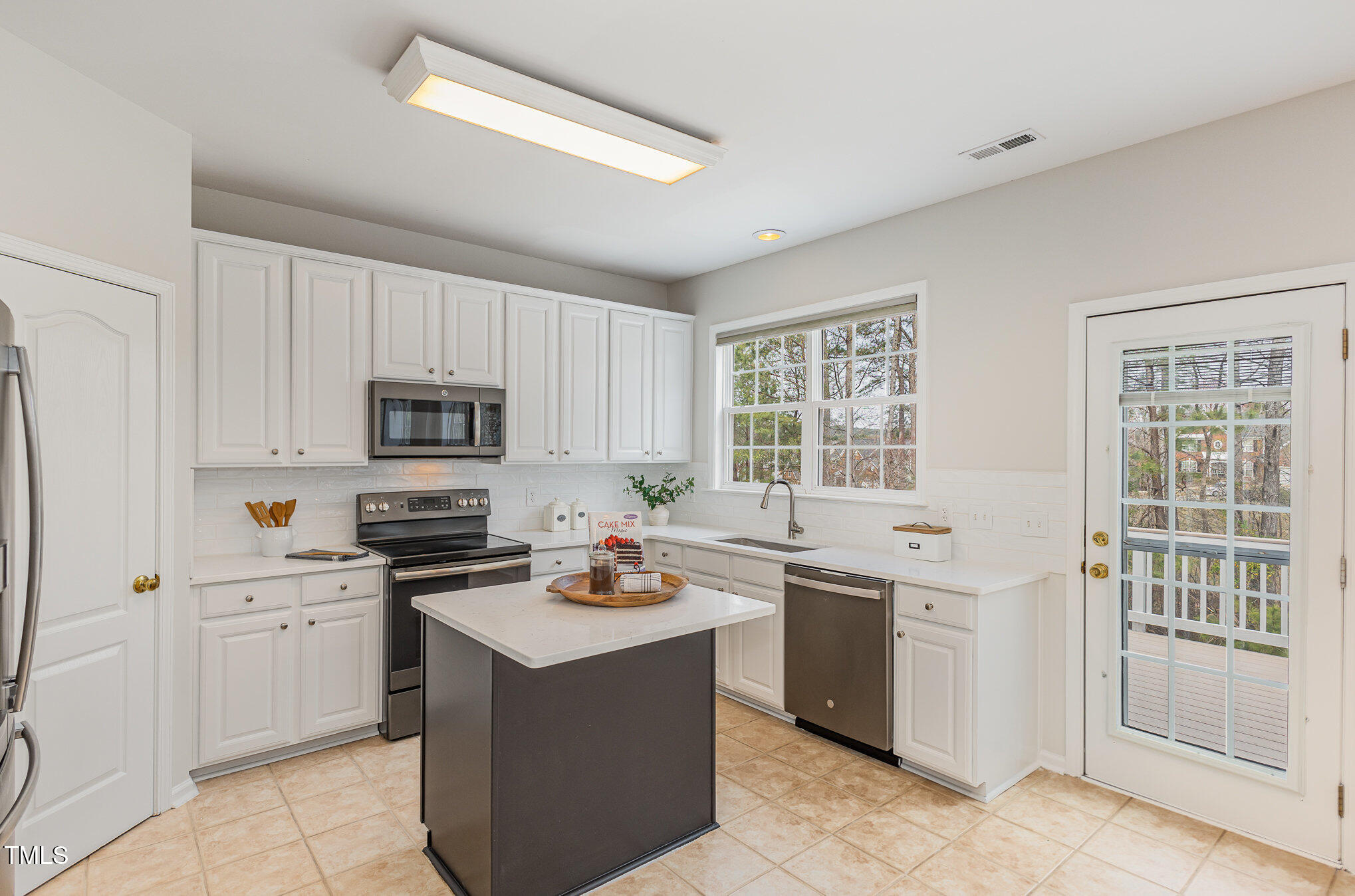 7533 Silver View Lane
