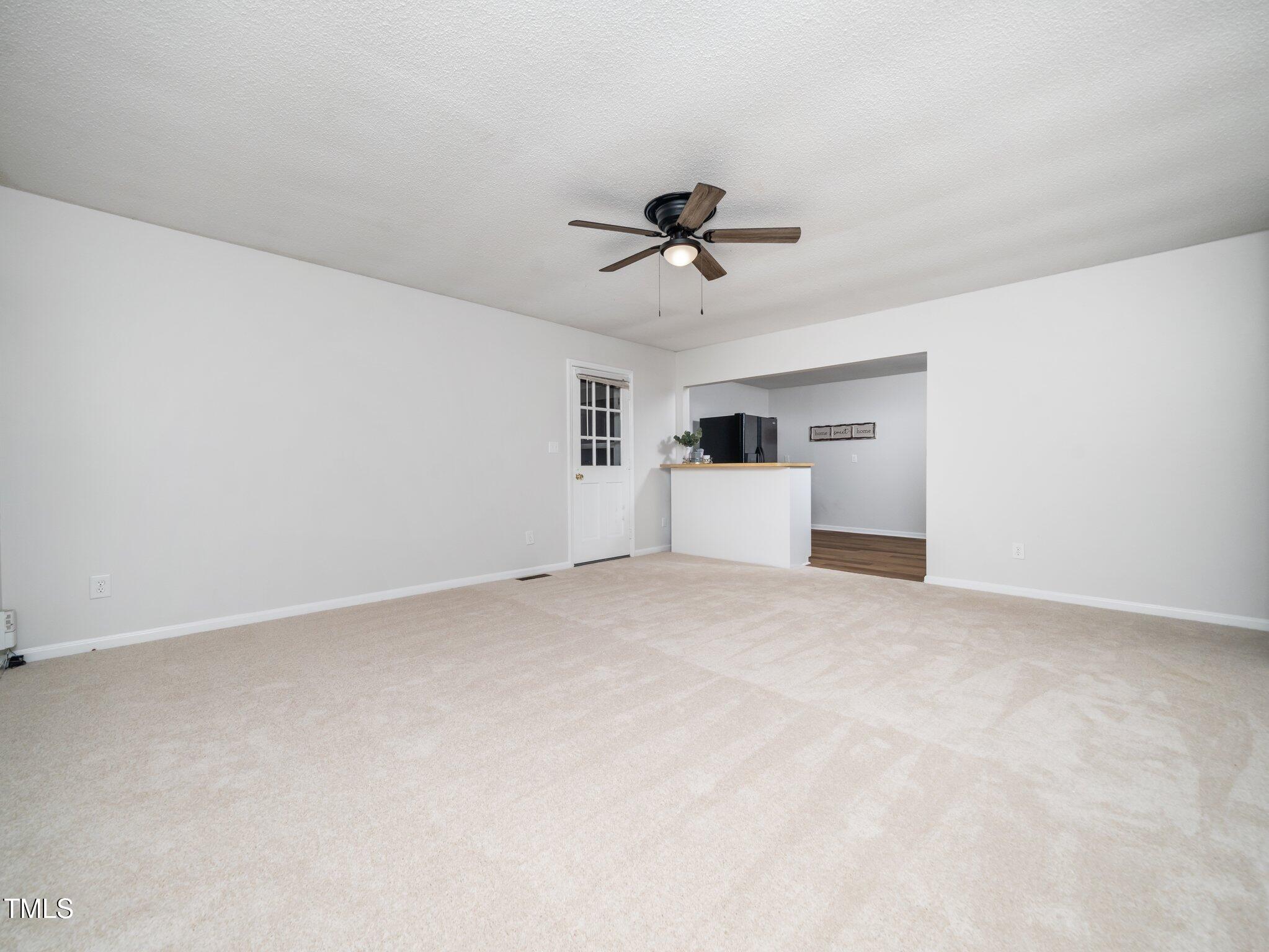 1402 Valley Road