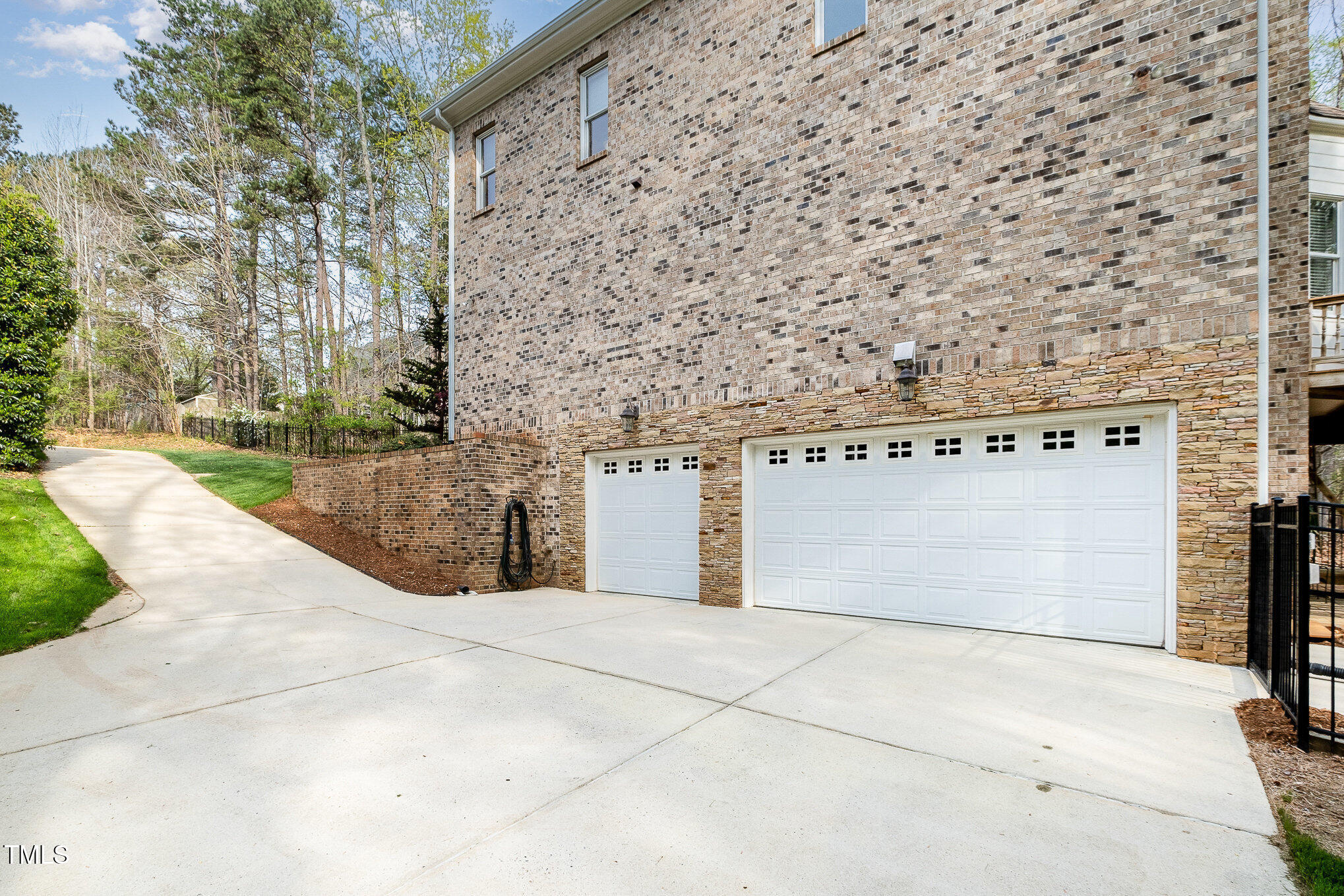 8418 Wheatstone Lane