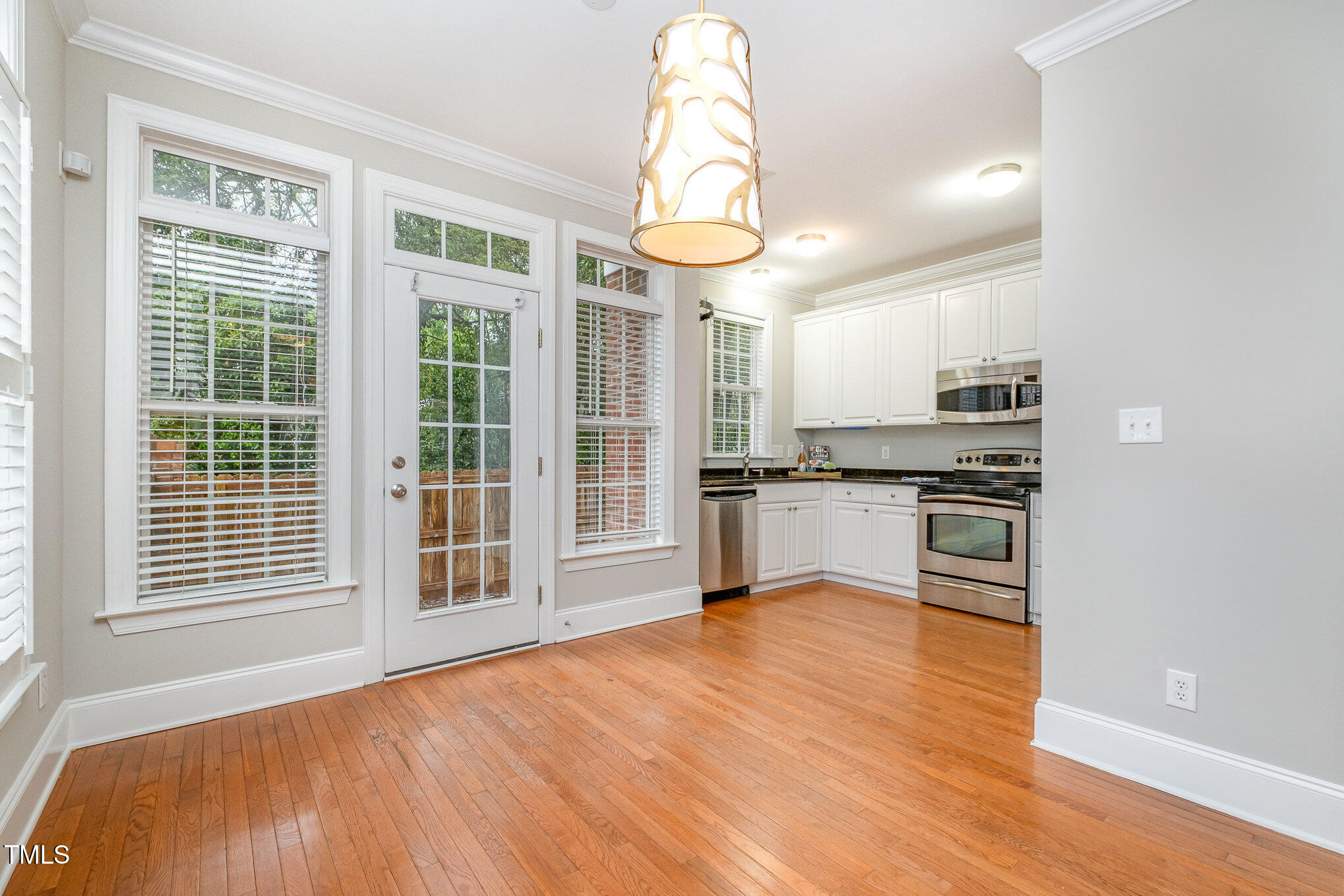 605 Highpark Lane