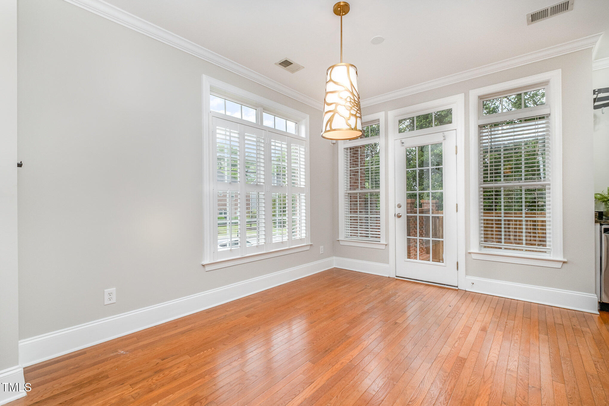 605 Highpark Lane