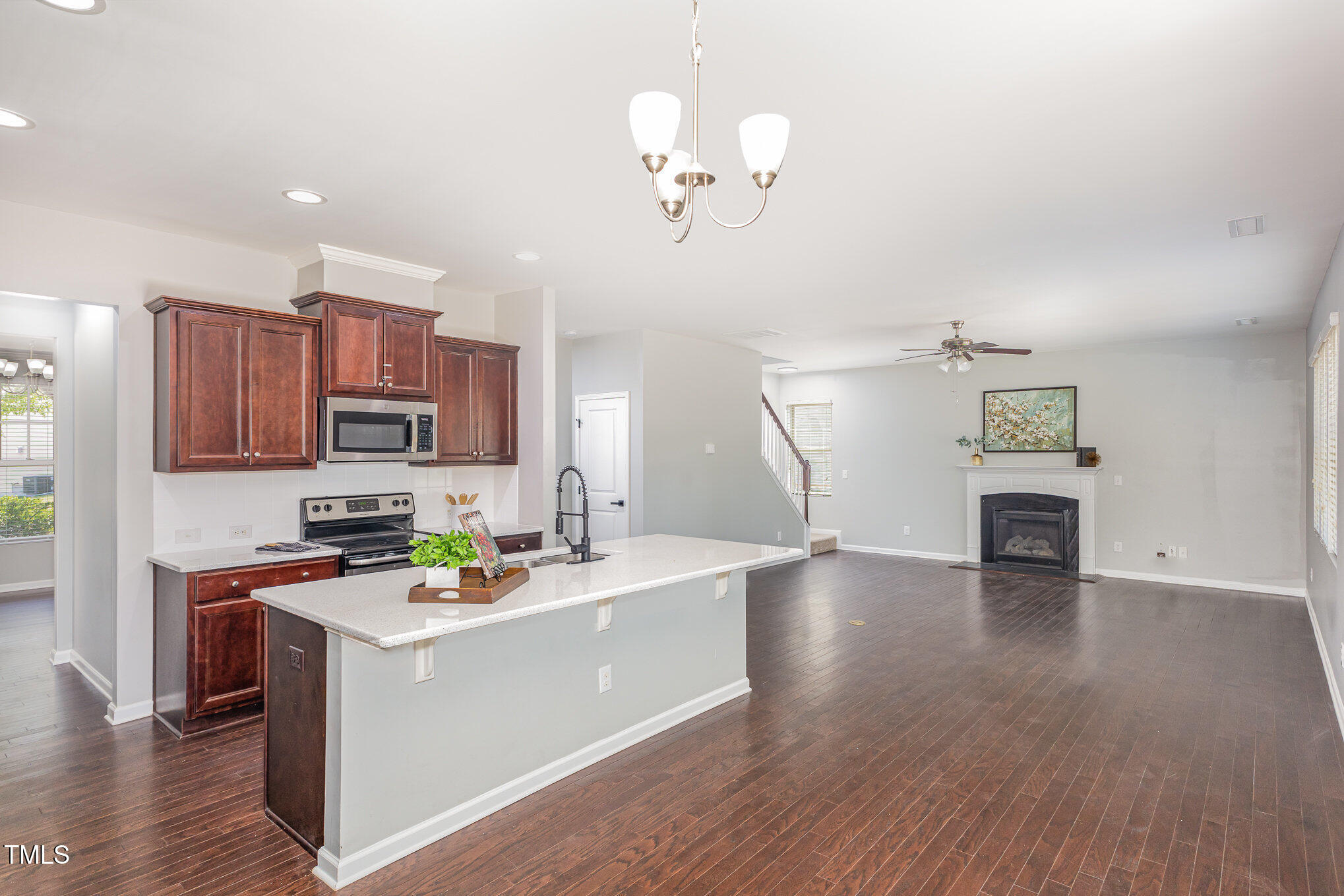 163 Davelyn Court