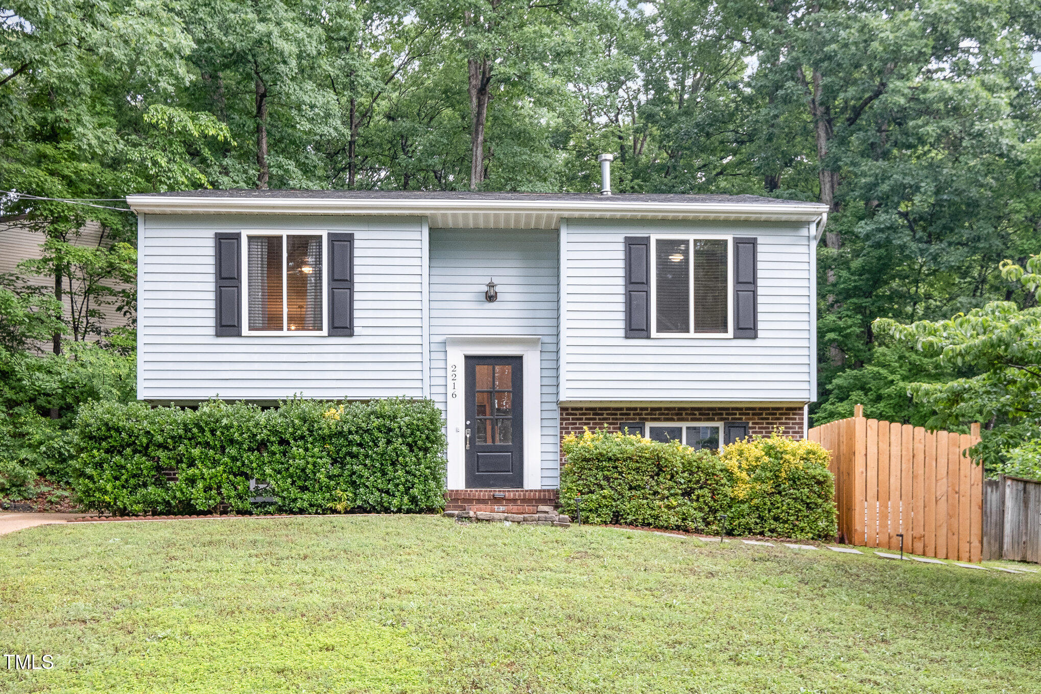 2216 Lawrence Drive