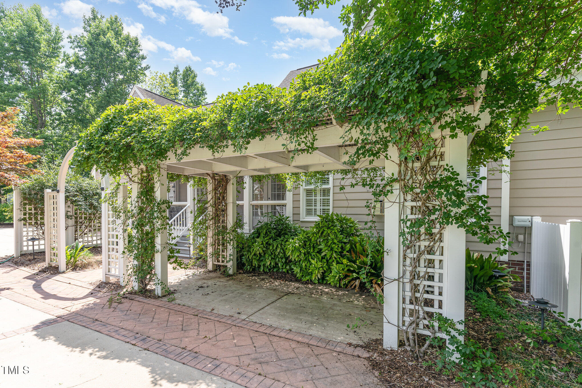 2945 Chimney Hill Trail