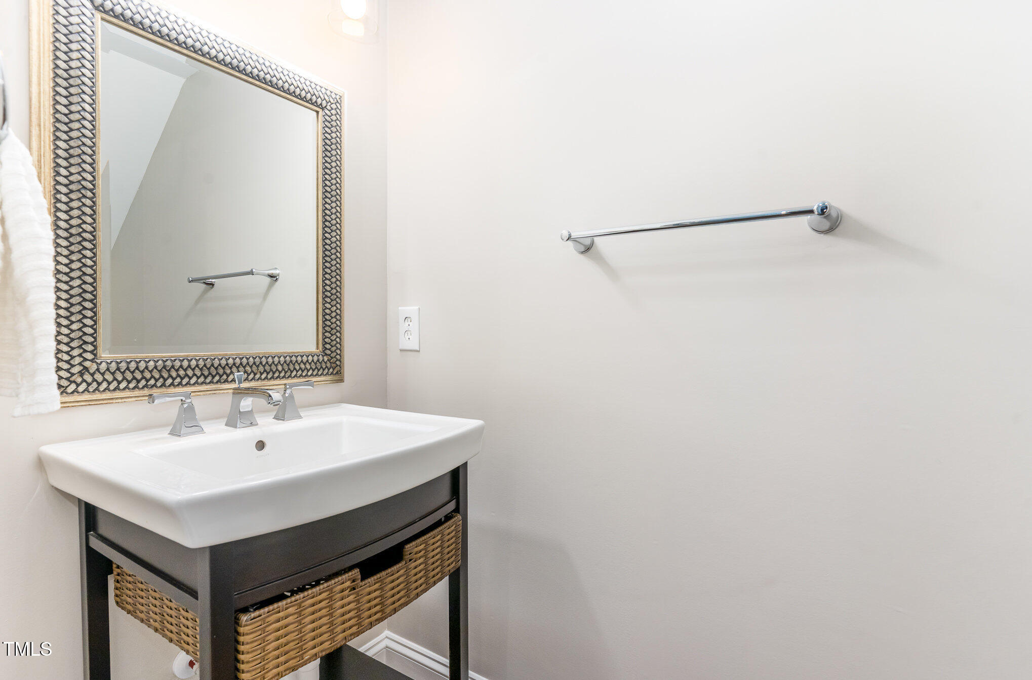 2945 Chimney Hill Trail
