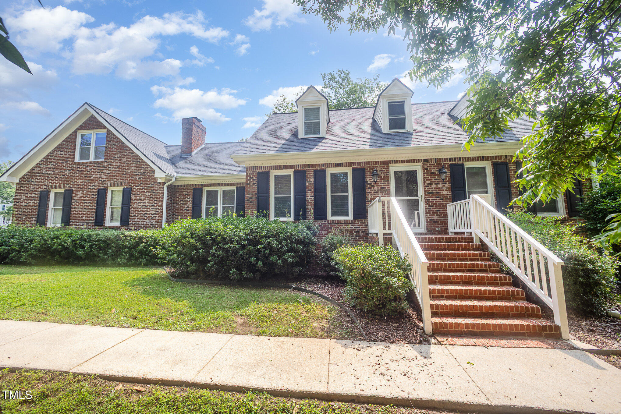 3913 Littlefield Court